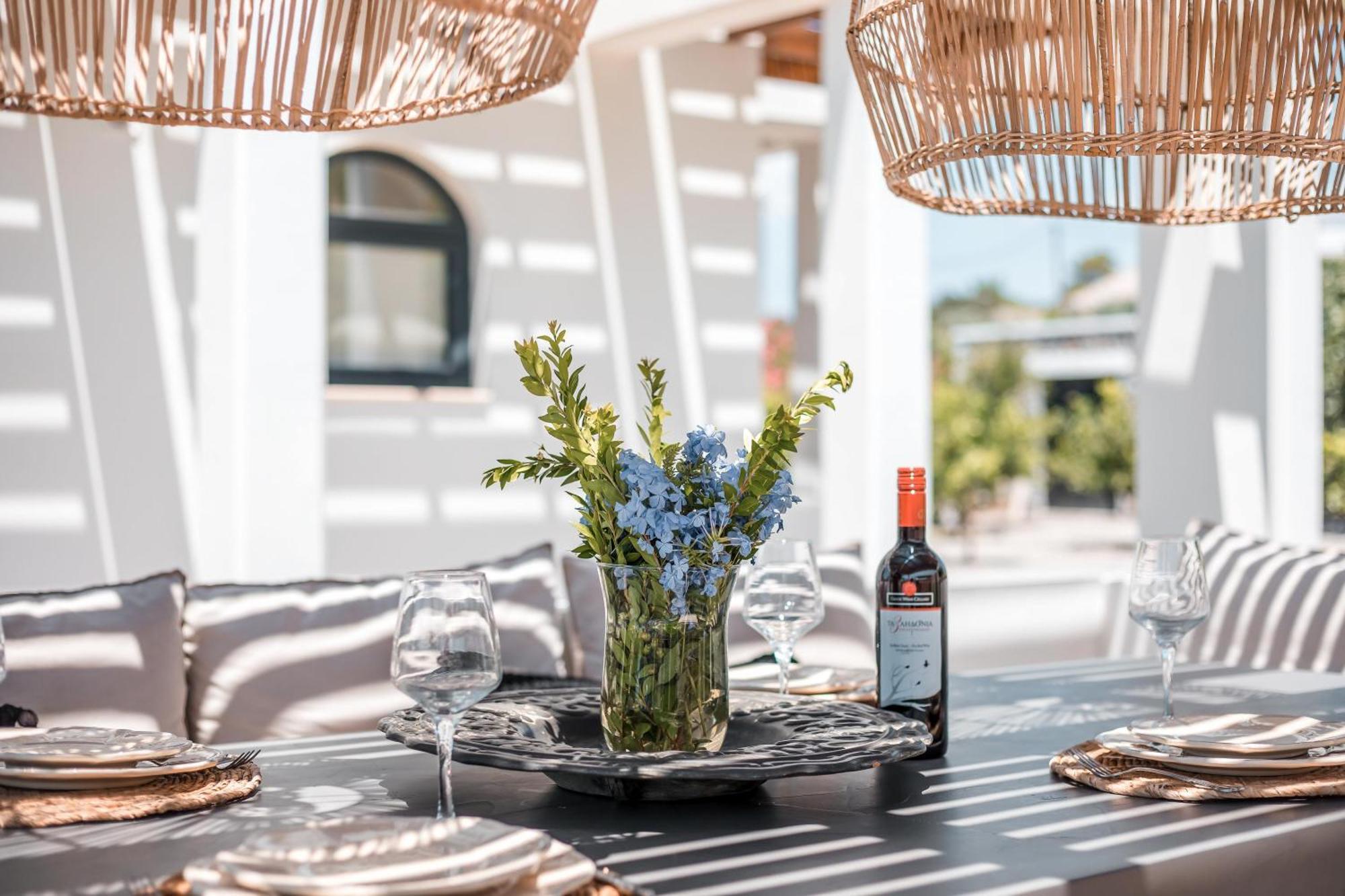 Oneiro Villa - Voted The Best Villa In Rhodes, Greece! Pefki  Bagian luar foto