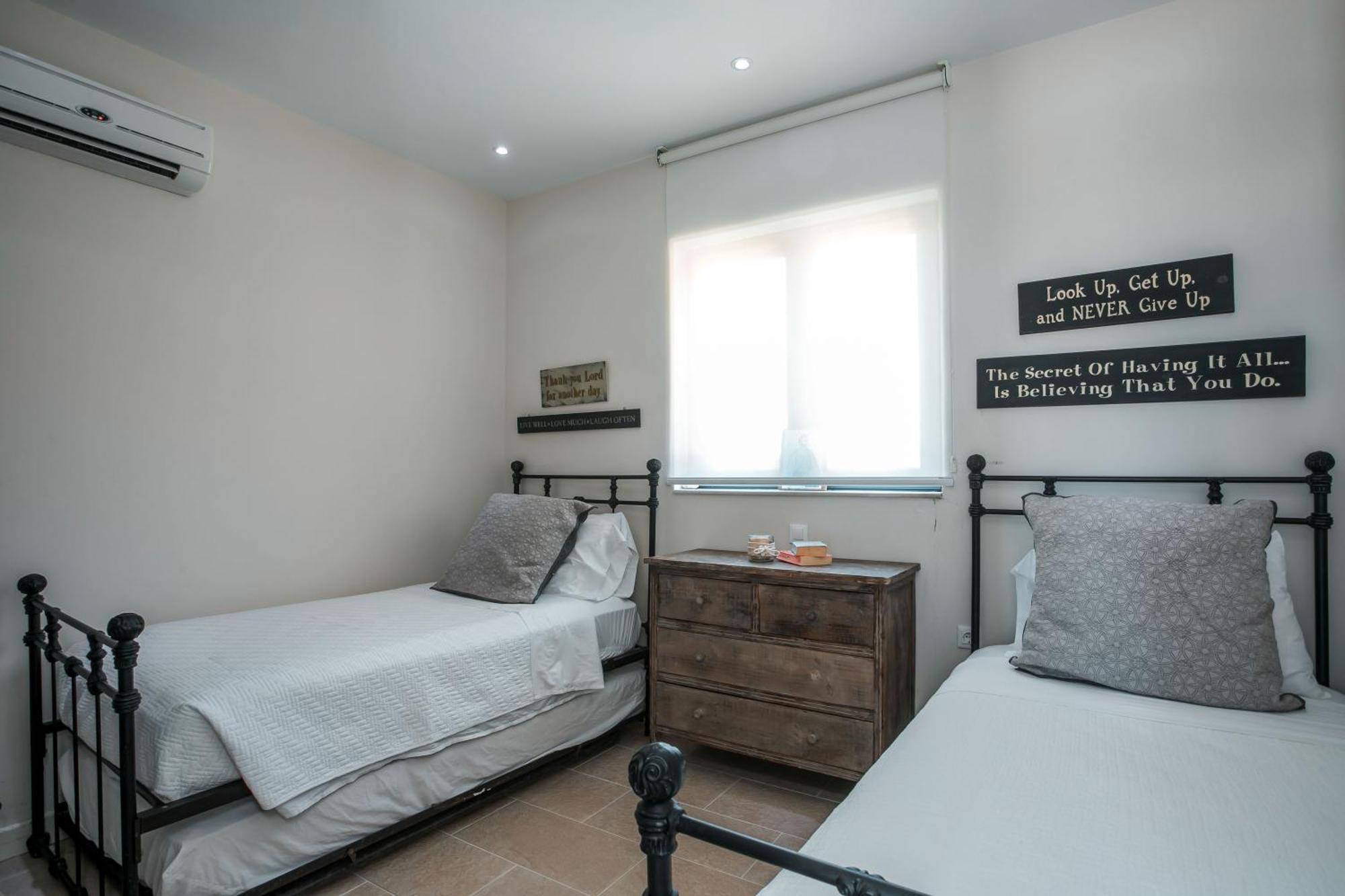 Oneiro Villa - Voted The Best Villa In Rhodes, Greece! Pefki  Bagian luar foto